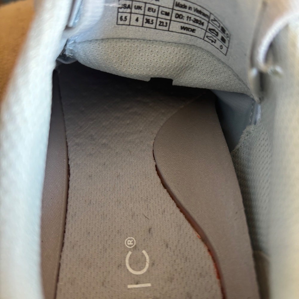 Vionic Walk Max Sneakers, Blue, Size 6.5W - Picture 7 of 7